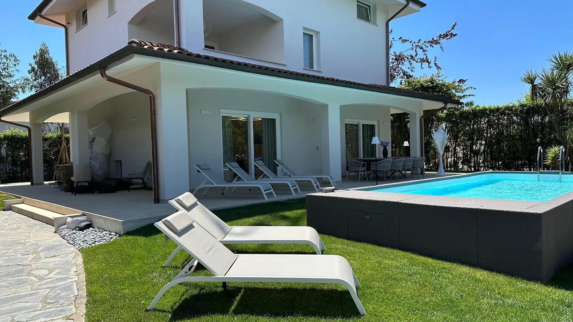 Villa Ludovica Forte dei Marmi Italy